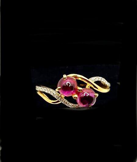 Beautiful Natural Unheated/untreated Burma Ruby With Diamonds & 18kGold