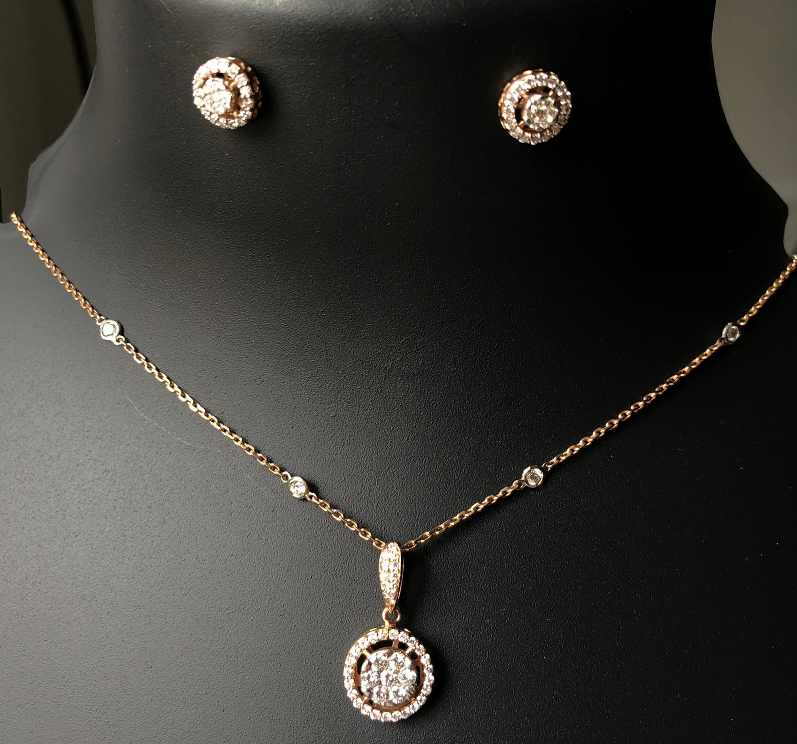 Beautiful 2.08 Carat Diamond Necklace and Earrings set with 18k gold - Image 6 of 12