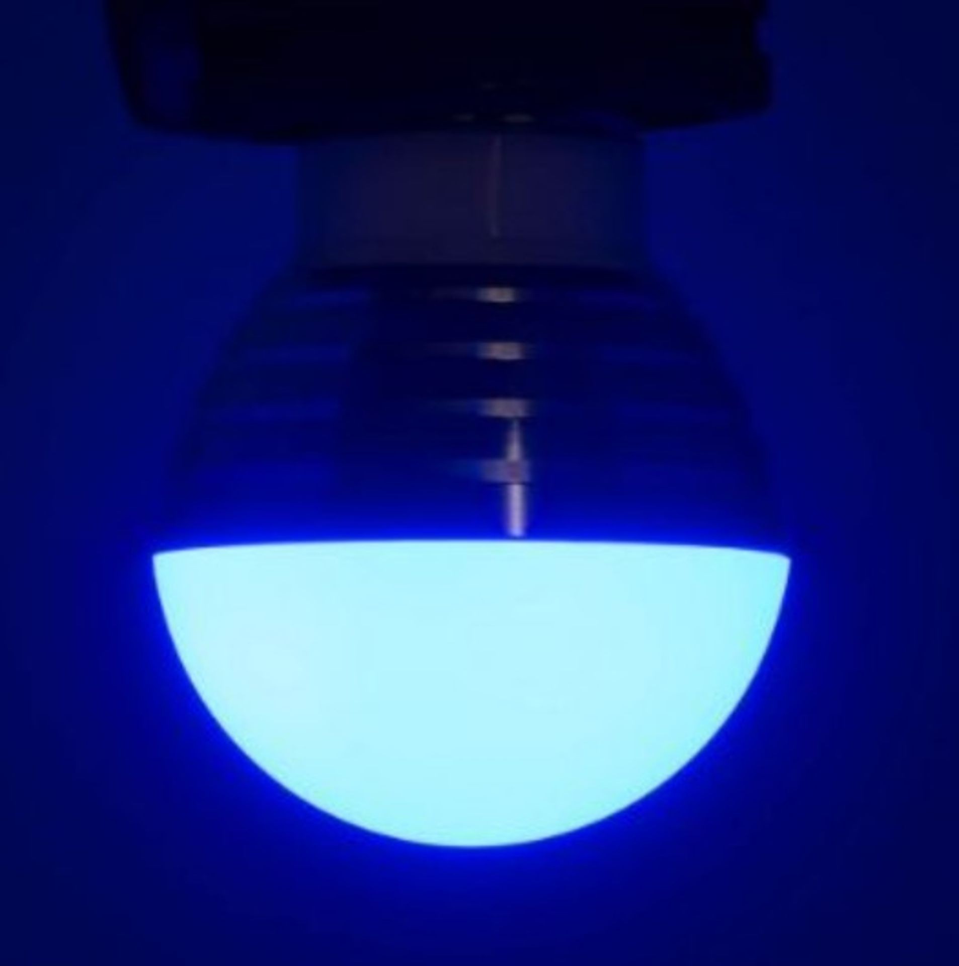 Title: (59/7E) Lot RRP £480. 48x Remote Control Colour Changing Light Bulb RRP £10 Each. (All