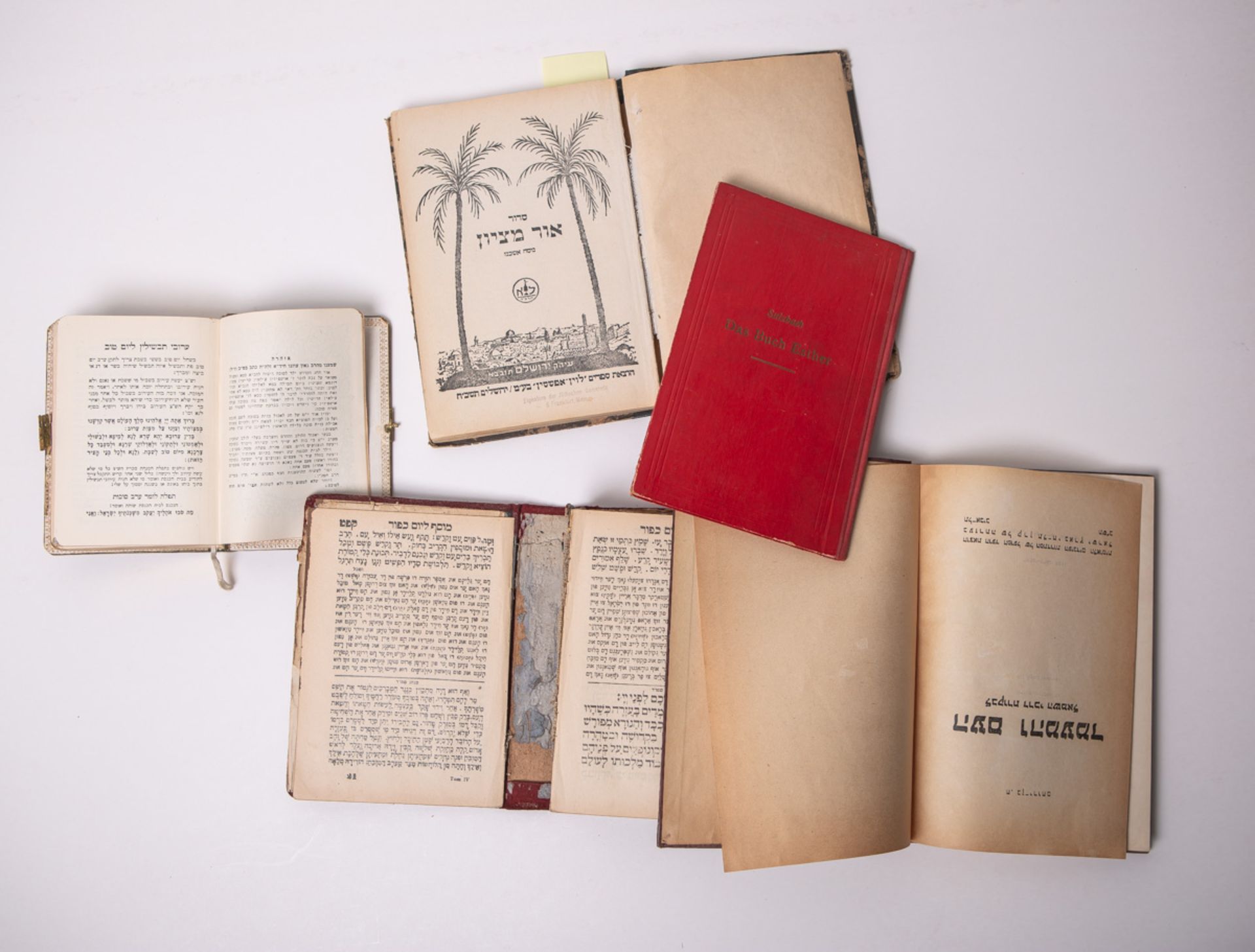 5-teiliges Konvolut von versch. Büchern in hebräischer Sprache