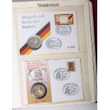 2-teiliges Konvolut von Alben mit Numisbriefen (20. Jh.)