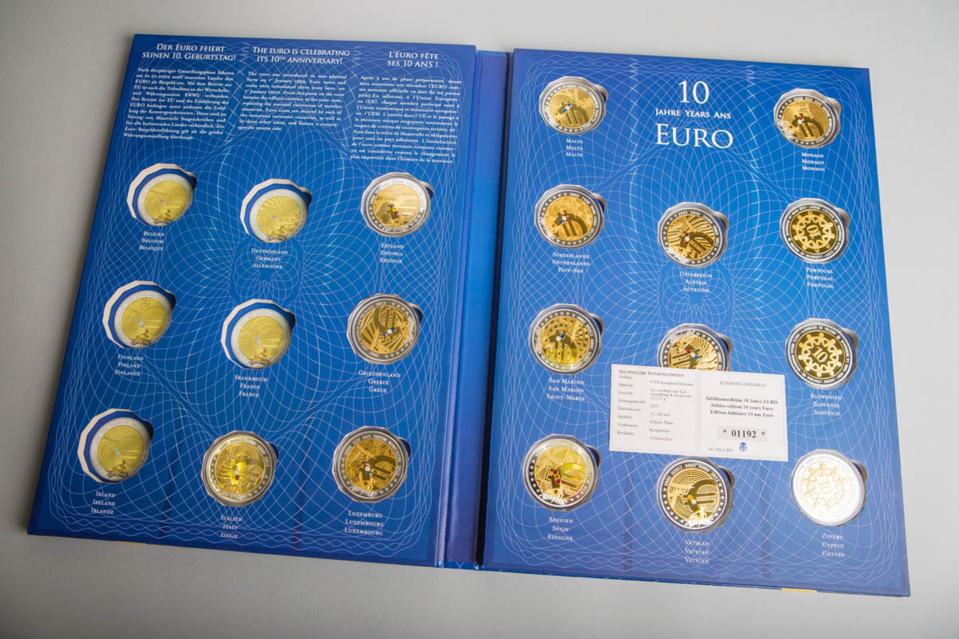 15-teiliges Medaillen-Set "Jubiläumsedition 10 Jahre Euro"