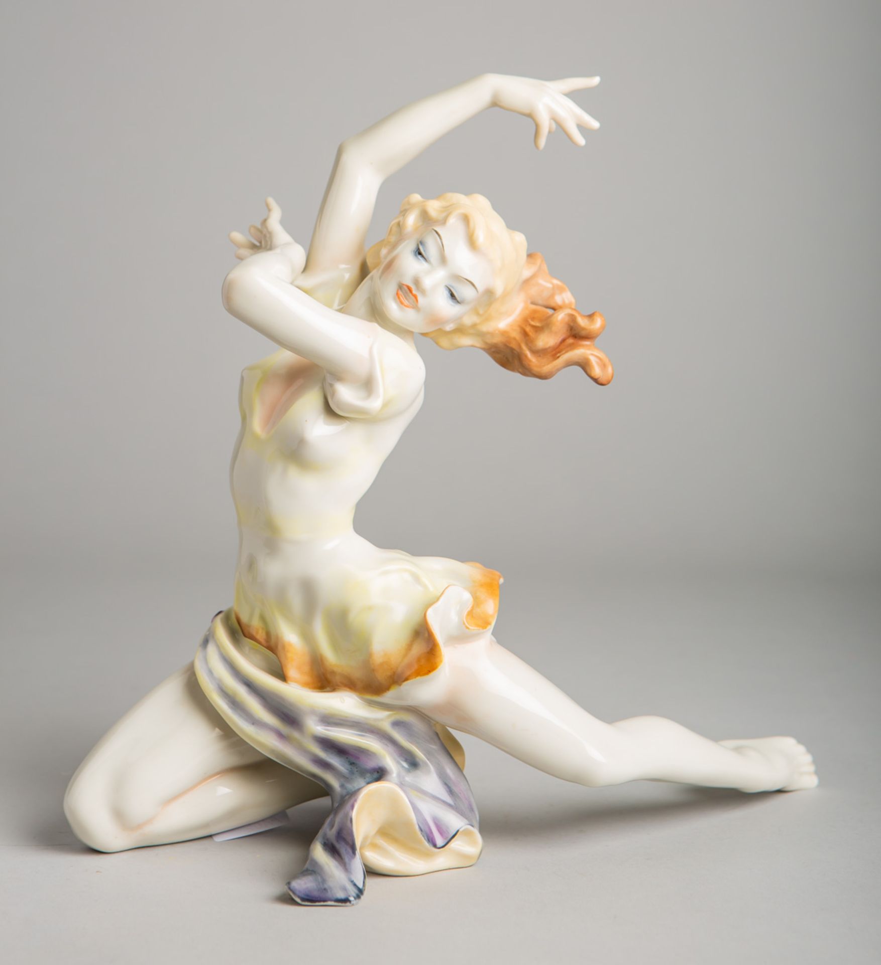 Porzellanfigur "Tänzerin" (Hutschenreuther, Deutschland, 1930er Jahre)
