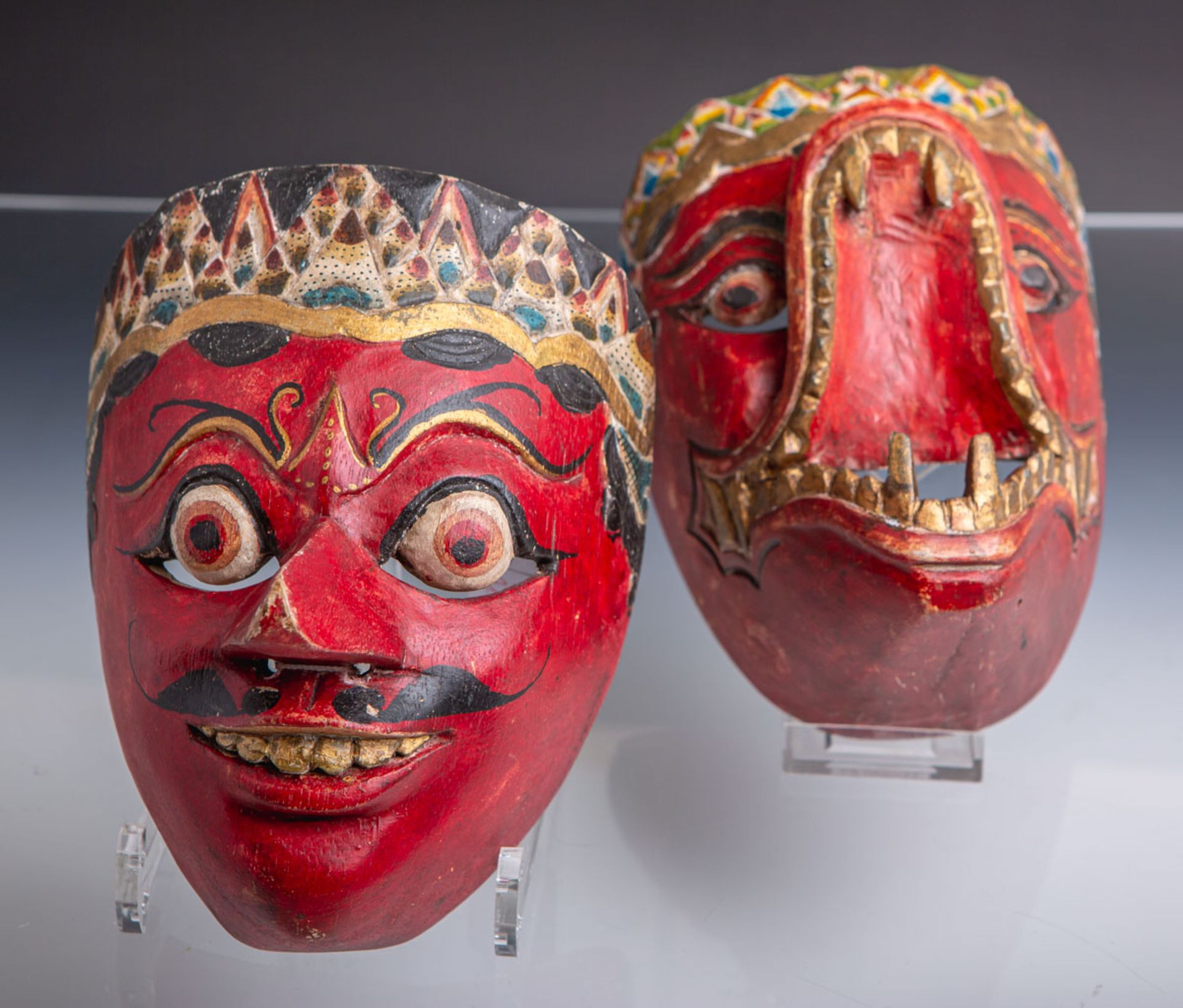 2-teiliges Konvolut von Javanischen Tanzmasken (Bali, wohl um 1920)