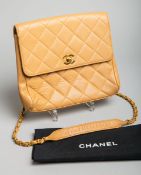 Damenhandtasche (Chanel, Paris)