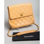 Damenhandtasche (Chanel, Paris)