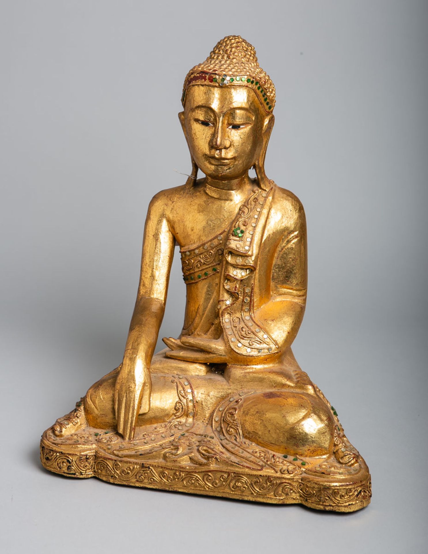 Sitzende Buddhafigur (Thailand, neuzeitlich)