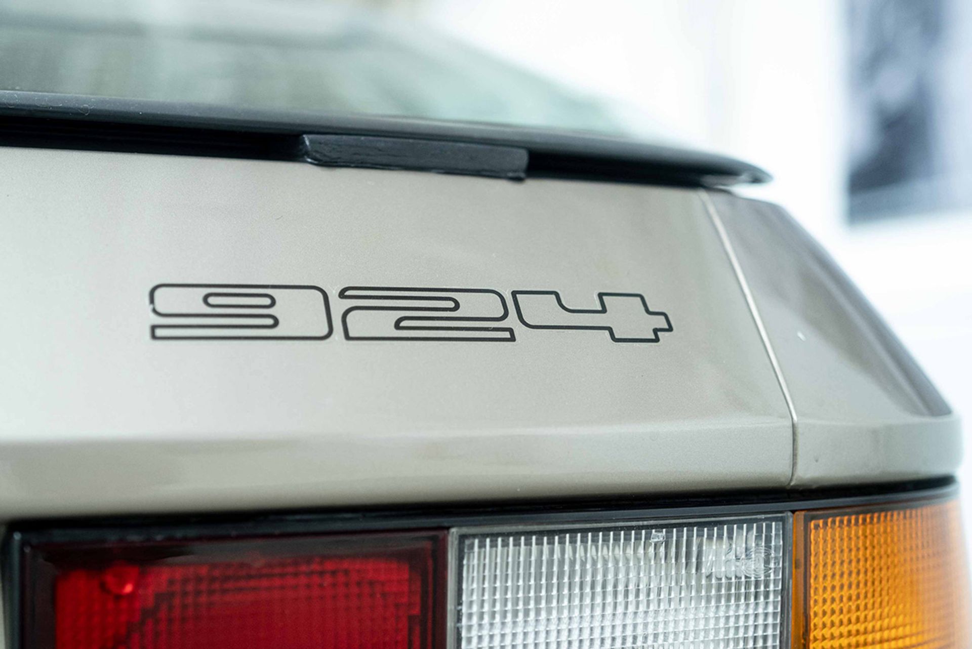 Porsche 924 (2l), 92kw/ 125PS, 5-Gang Schaltgetriebe - Bild 9 aus 17