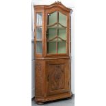 Barocker Eckschrank (18. Jh.)