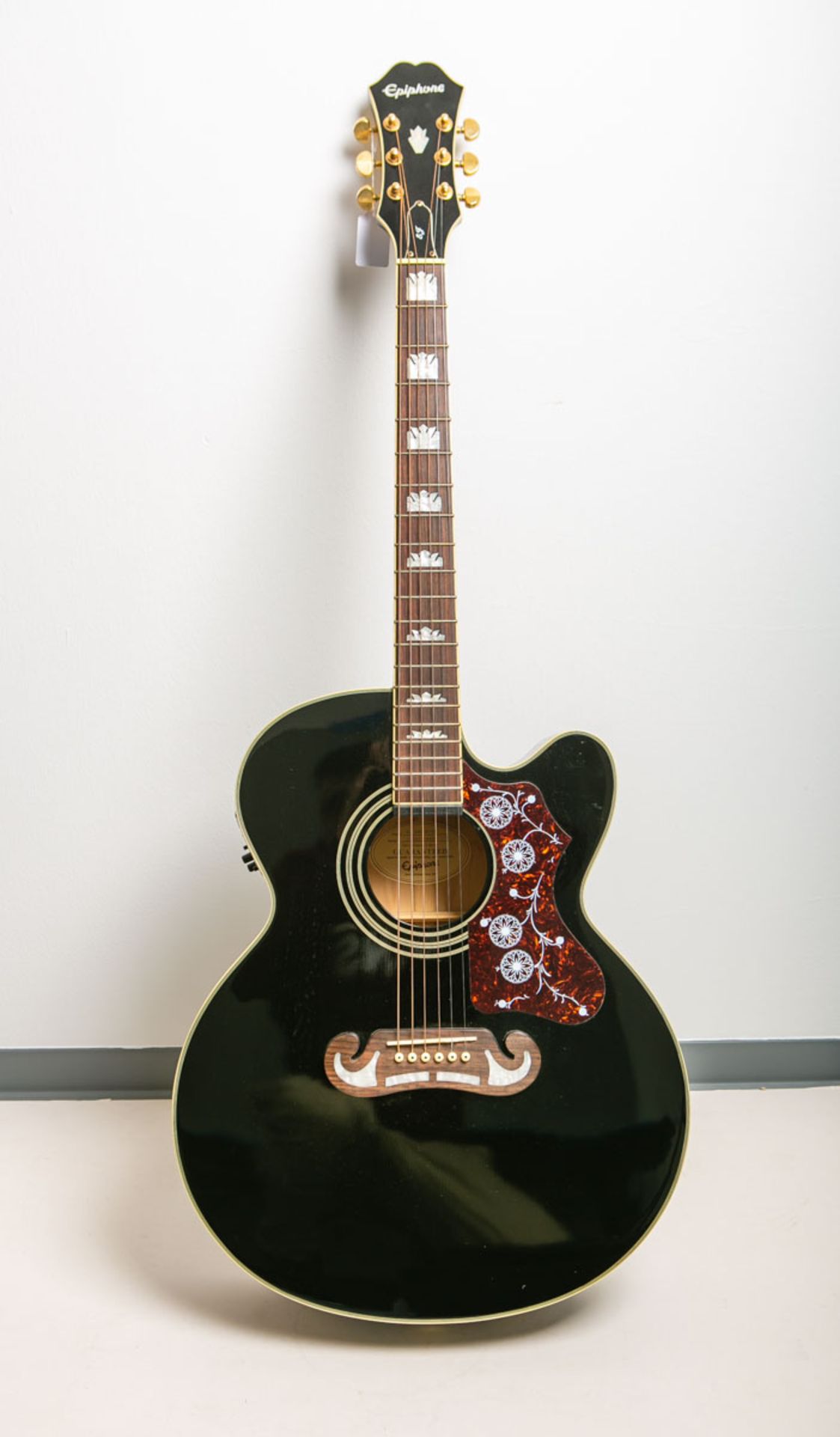 Westerngitarre "Epiphone EJ-200SCE"