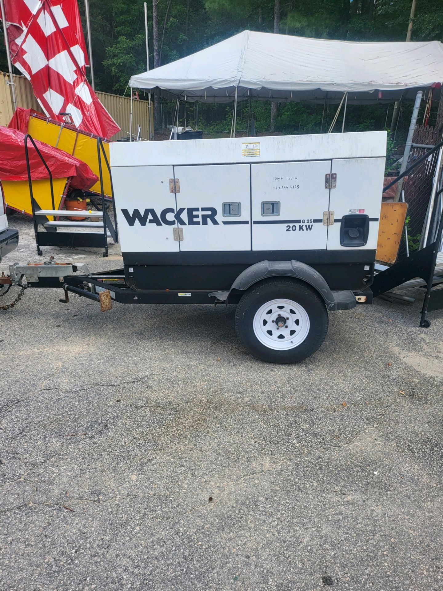 Wacker G25 Generator - 20kw Quiet- 480 leg of generator needs repair - Image 2 of 5