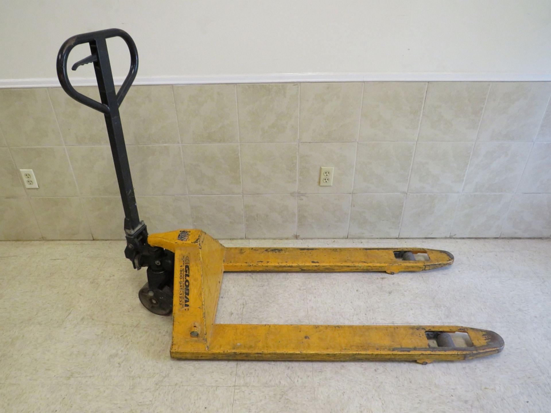 Pallet Jack- Global Equipment- LATE PICK-UP