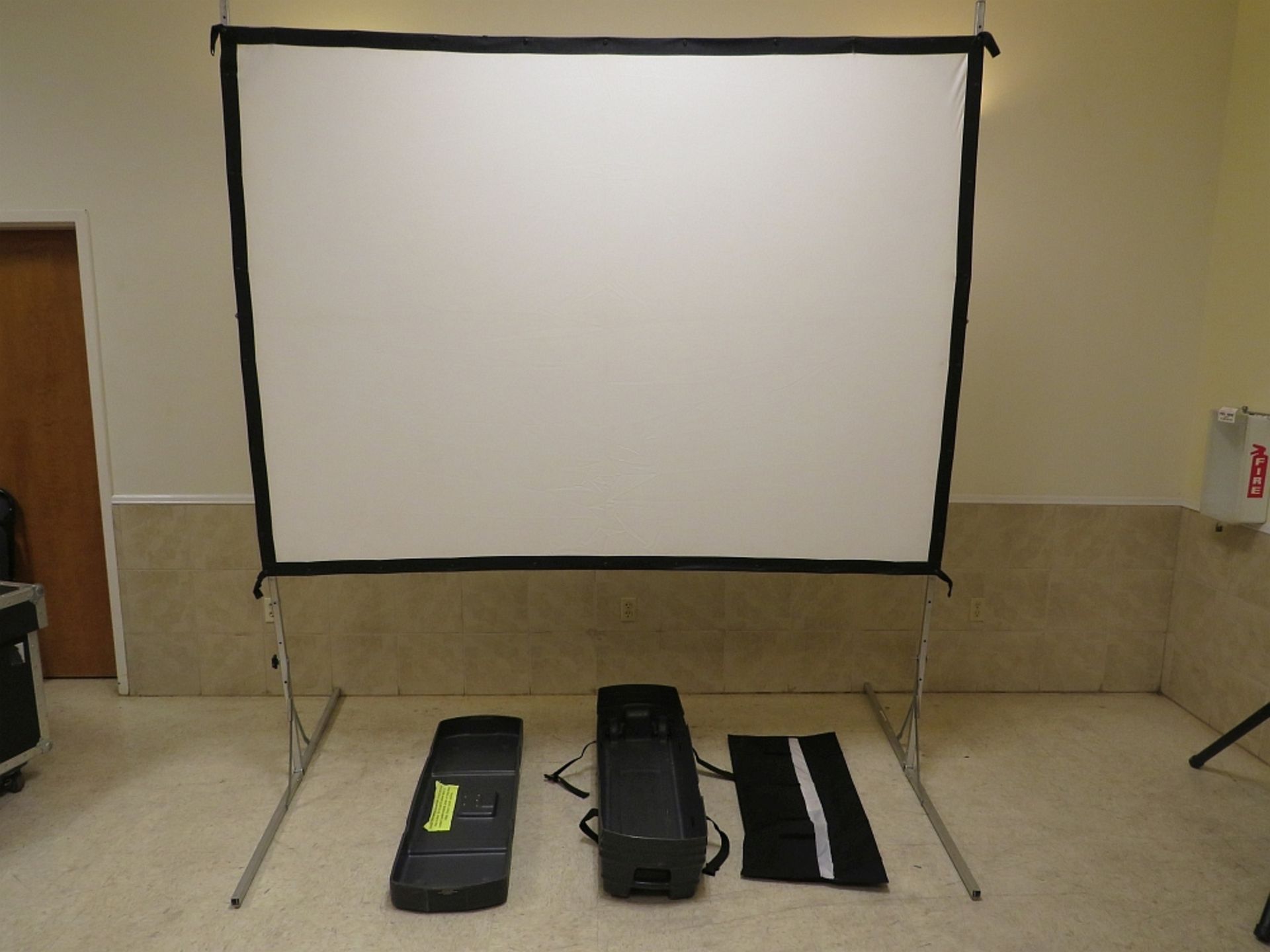 Screen 6x8 Front and Rear Projection(Standard)(1 frame/2 screens)