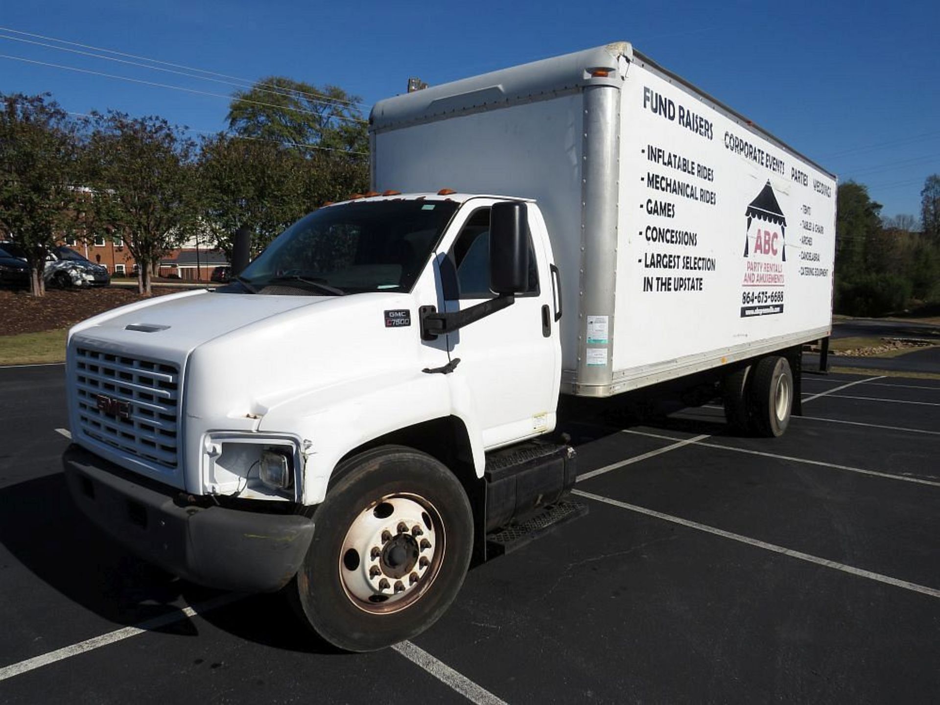 2005 GMC 24' BOX TRUCK, 7.2 L DIESEL C7500 213593 miles - Image 2 of 11