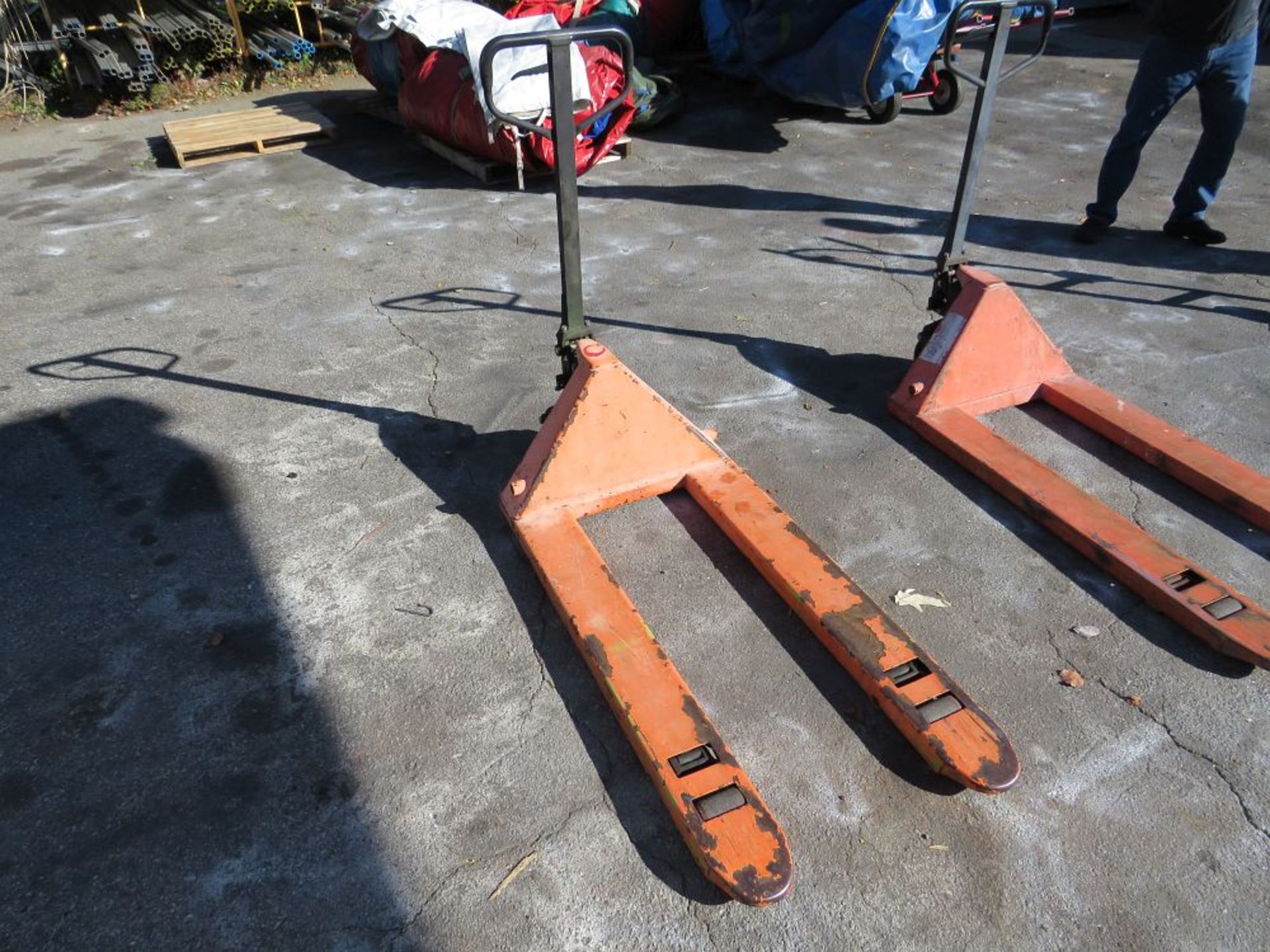 PALLET JACK - Image 2 of 2