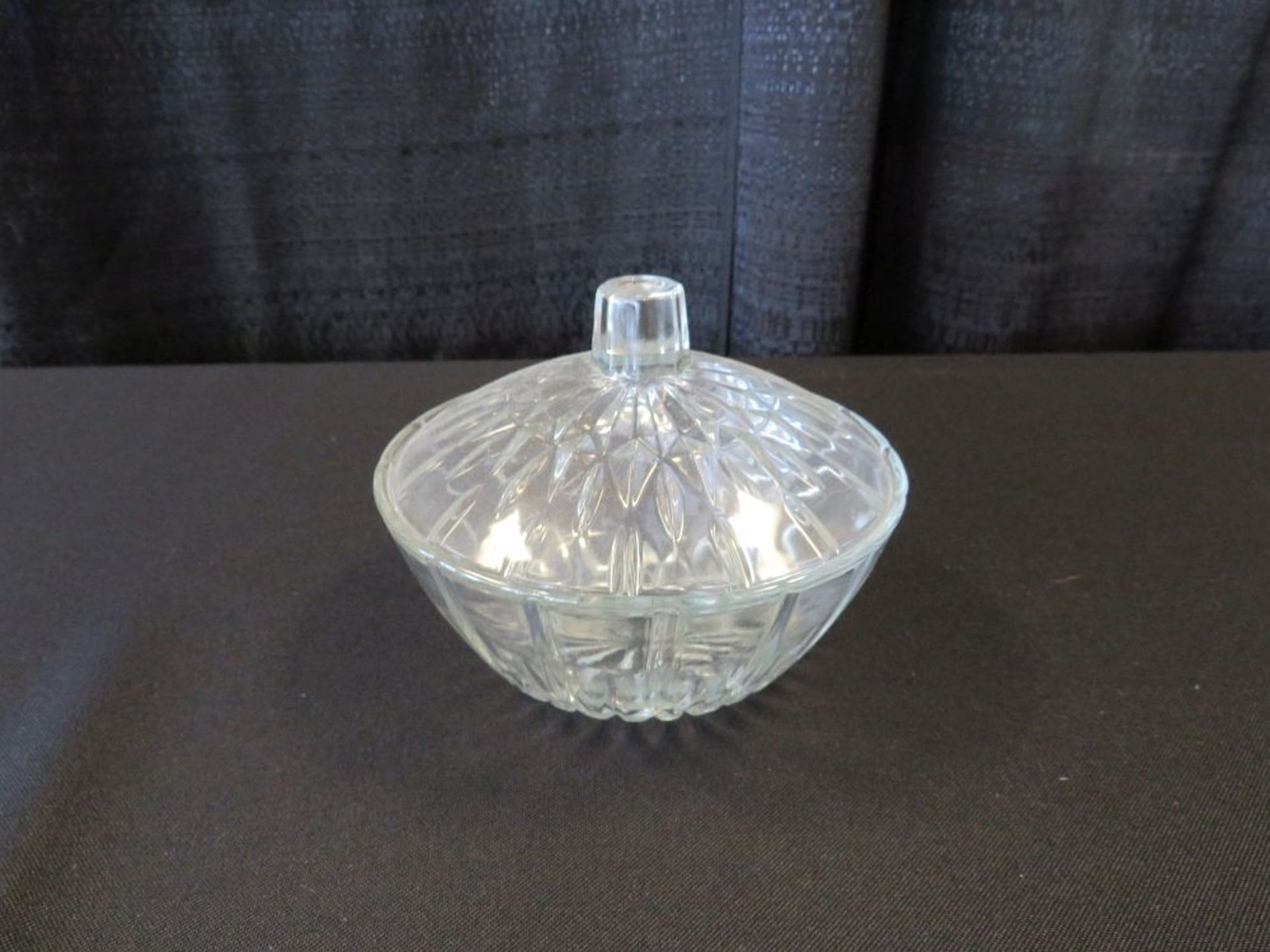 GLASS CANDY BOWL WITH LID - Image 2 of 2