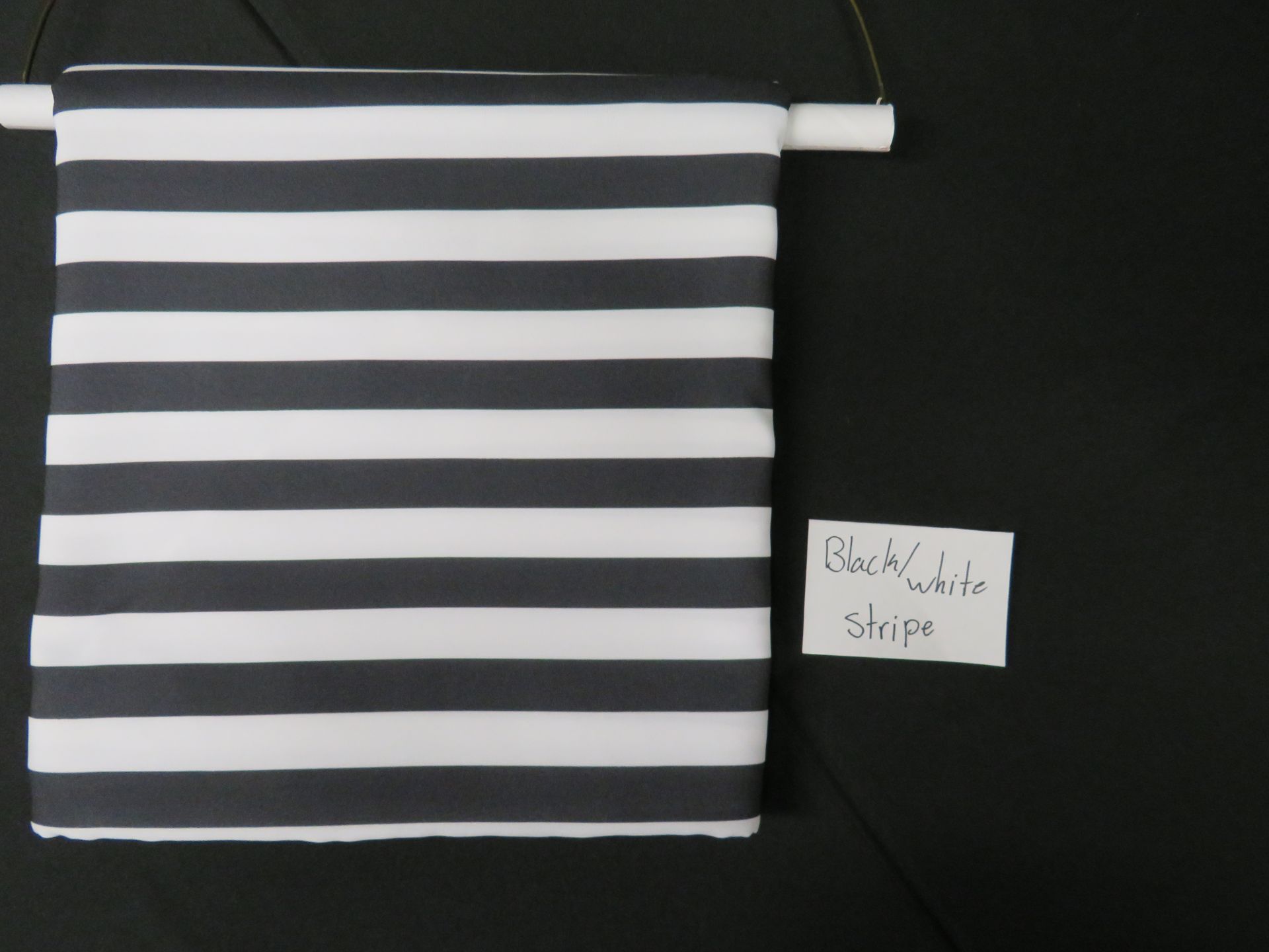 132" BLACK/WHITE STRIPE