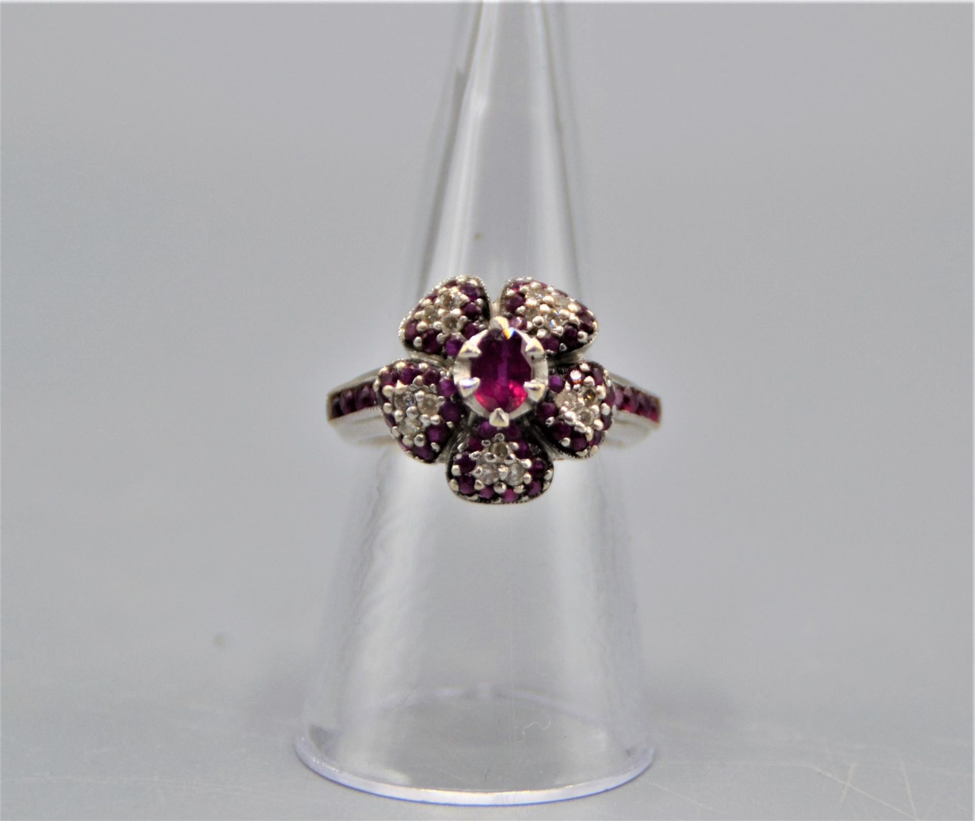 Rubin Diamant Ring 585 Weißgold Arrangement Blütenform 56 Rubine 16 Diamanten Ø 17 mm   6 g