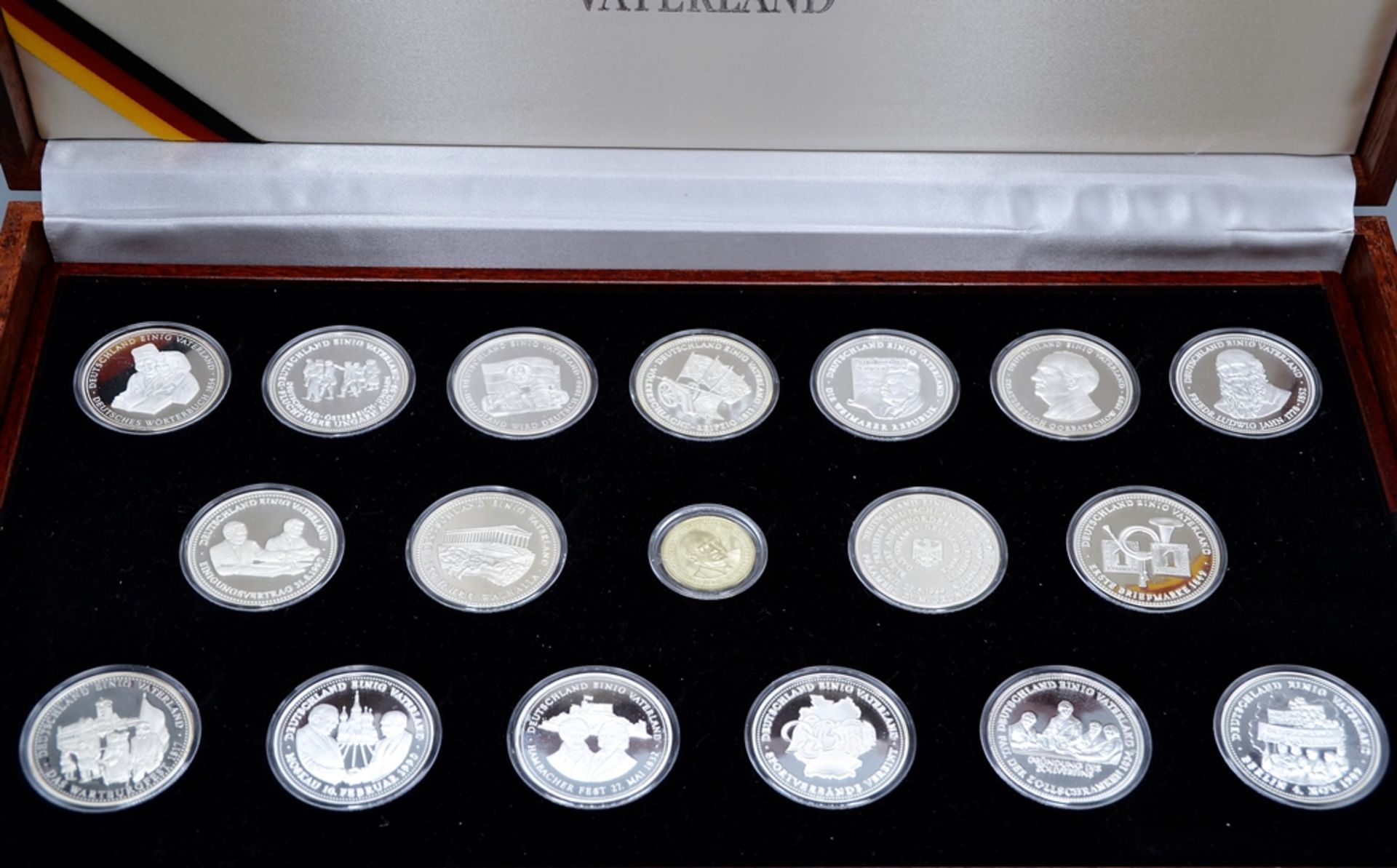 Medaillen Sammlung Deutschland Einig Vaterland, darunter 34 Feinsilber Medaillen je ca. 20 g Ø 40 m - Bild 2 aus 4
