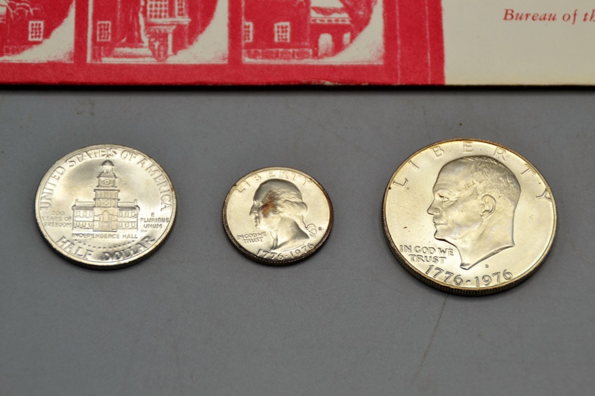 United States Bicentennial Silver Uncirculated Set 1776-1976, darunter 1 Dollar 1976 S Eisenhower,  - Bild 2 aus 3