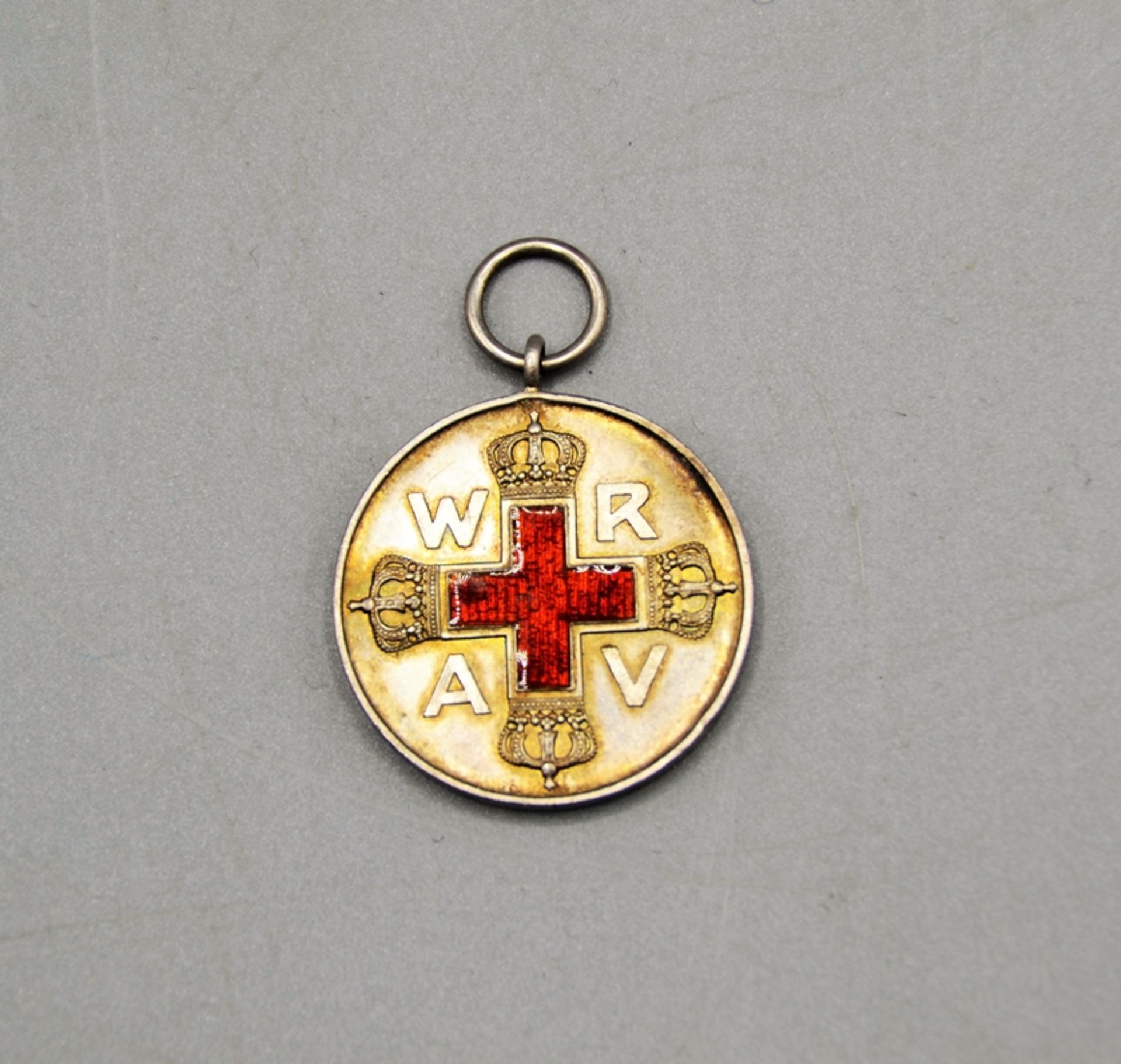 Rote Kreuz Medaille 2. Klasse 1898 Ehrenzeichen Orden, Silber teils emailliert, minimale Bestossung