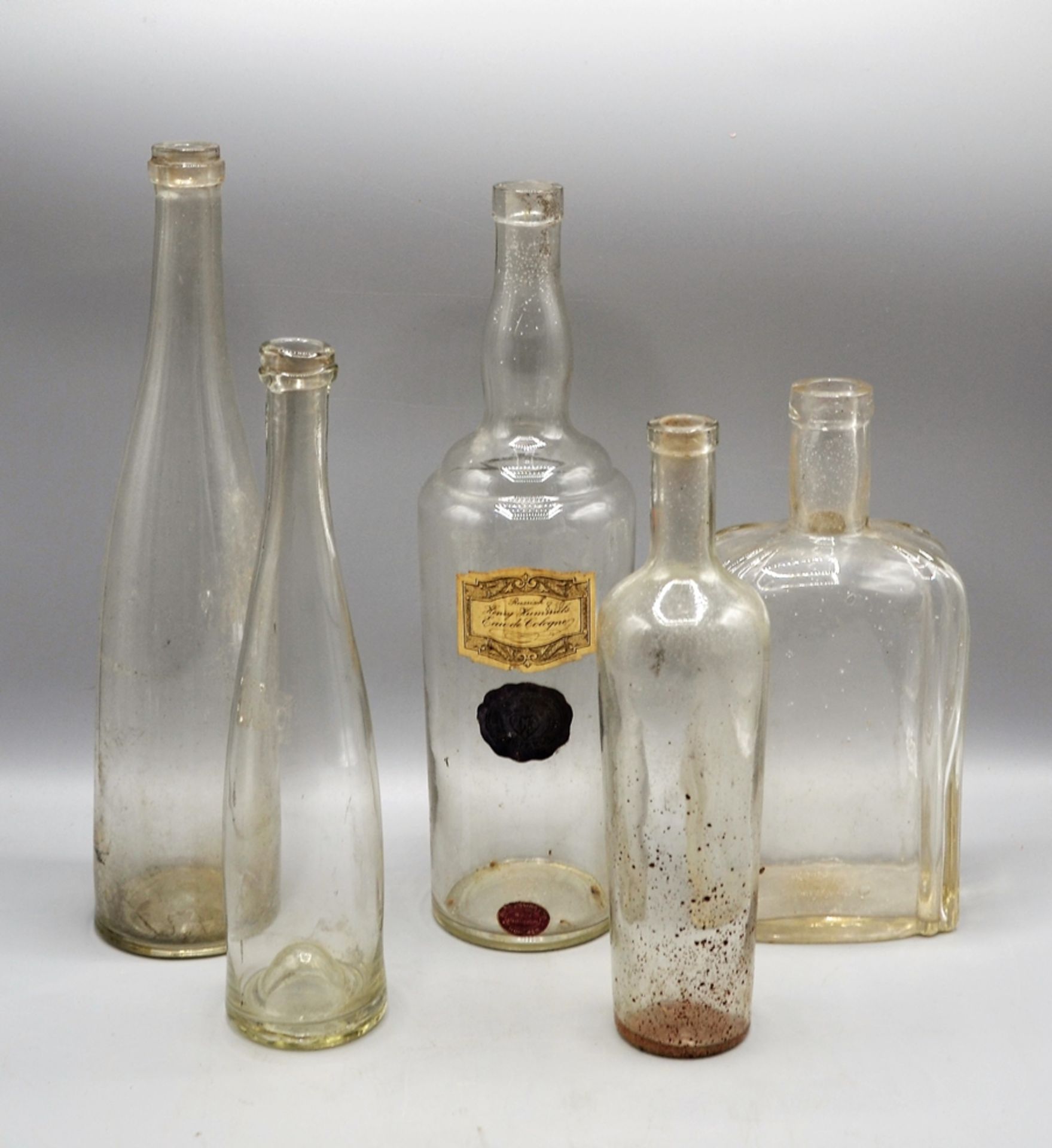 Konvolut alte Glas u. Parfüm Flaschen 19 / 20  Jhdt., darunter Russisch Henry Hummels Eau de Cologn - Bild 2 aus 2