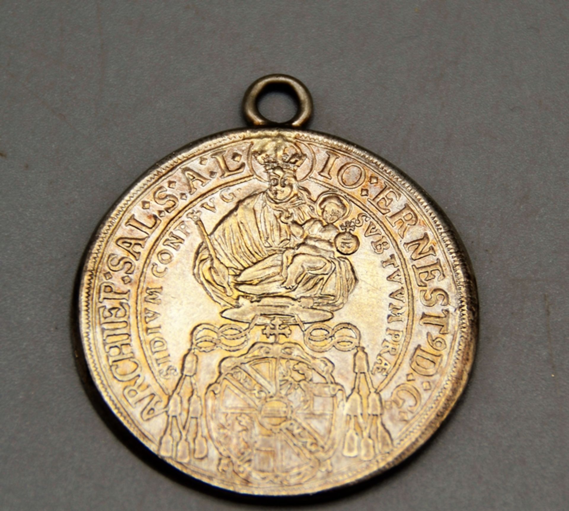 Münzanhänger Silber Taler 1694 Salzburg Österreich Erzbischof Johann Ernst von Thun Hohenstein - Bild 2 aus 2