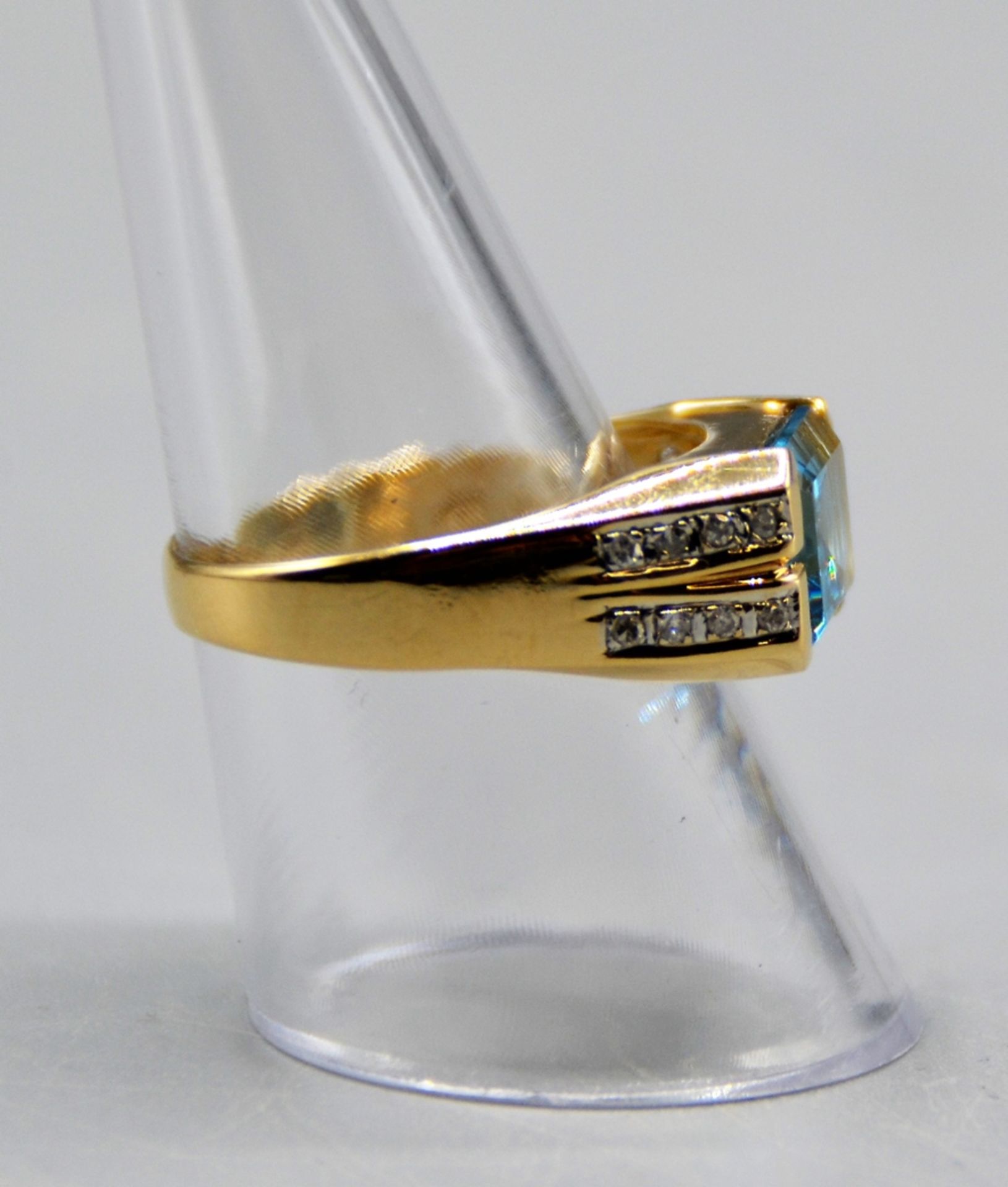 Blautopas Diamanten Damenring 585 Gold, Blautopas Achteckschliff ca. 9,2 x 7,8 mm, Ringschiene seit - Image 3 of 4