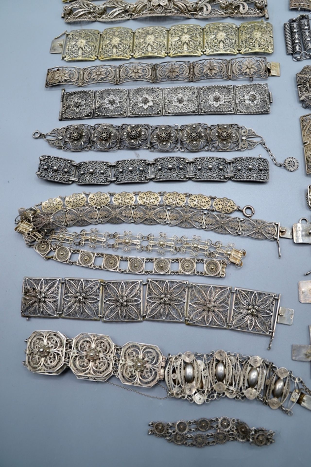 Armbänder filigran Silberdraht Silberschmuck Trachtenschmuck überw. Silber ca. 29 St., der große Te - Bild 3 aus 5