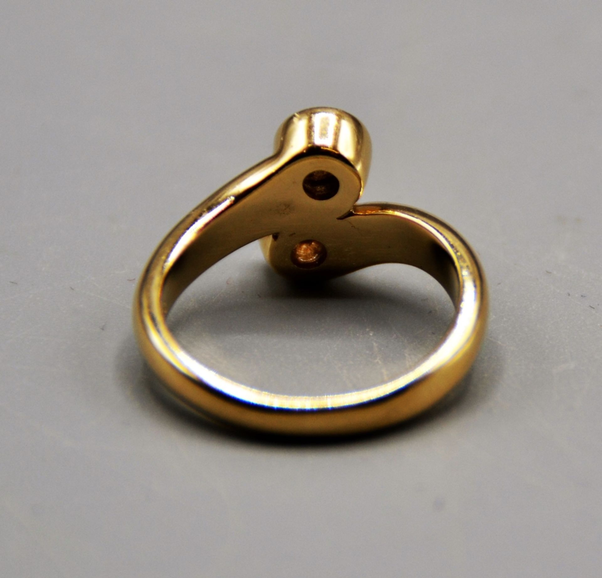 Brillantring Damenring 585 Gold, massive Ausführung, 2 Brillanten zus. ca. 0,2 ct.. Ring Ø 16,5 mm, - Bild 4 aus 4