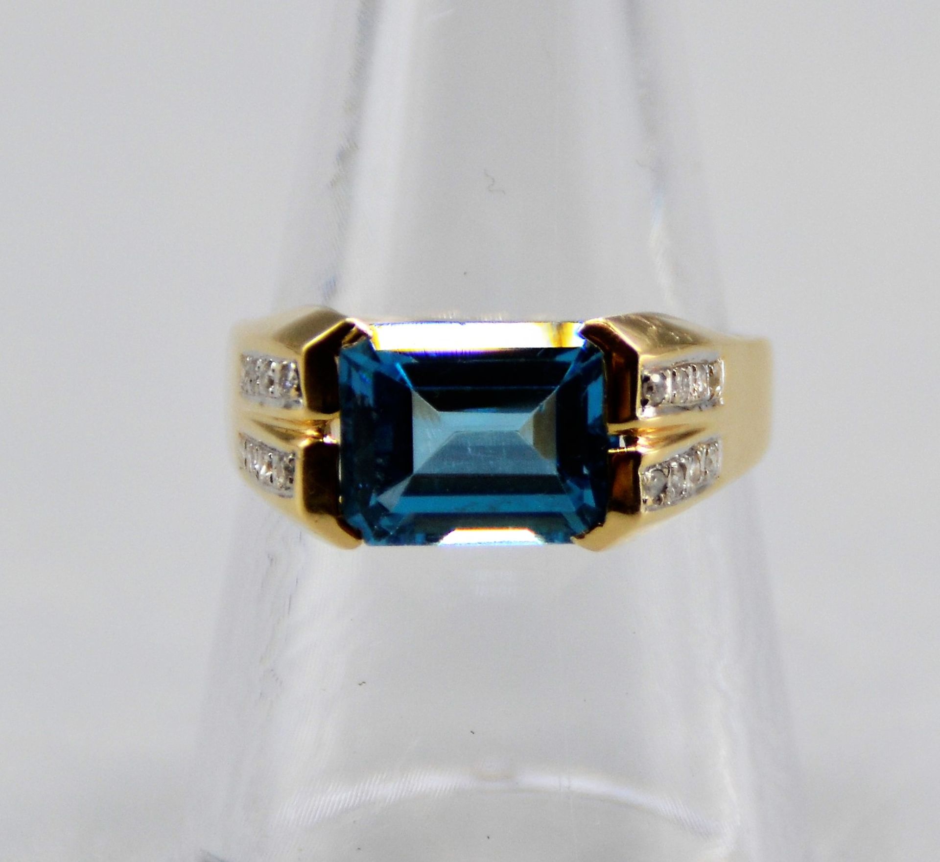 Blautopas Diamanten Damenring 585 Gold, Blautopas Achteckschliff ca. 9,2 x 7,8 mm, Ringschiene seit - Bild 2 aus 4