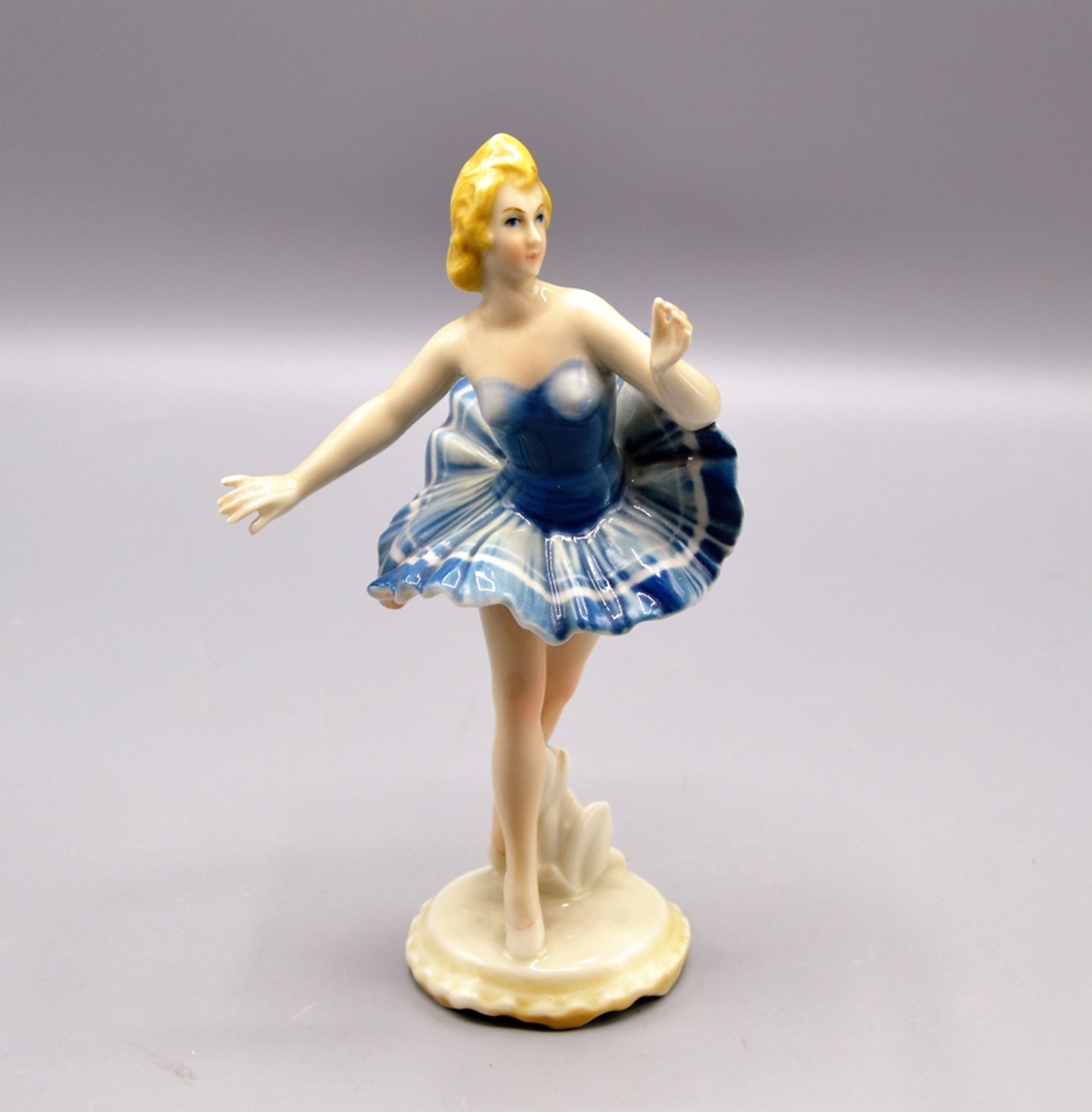 Karl Ens Ballerina Tänzerin Porzellanfigur 20 Jhdt. ca. 16,5 cm