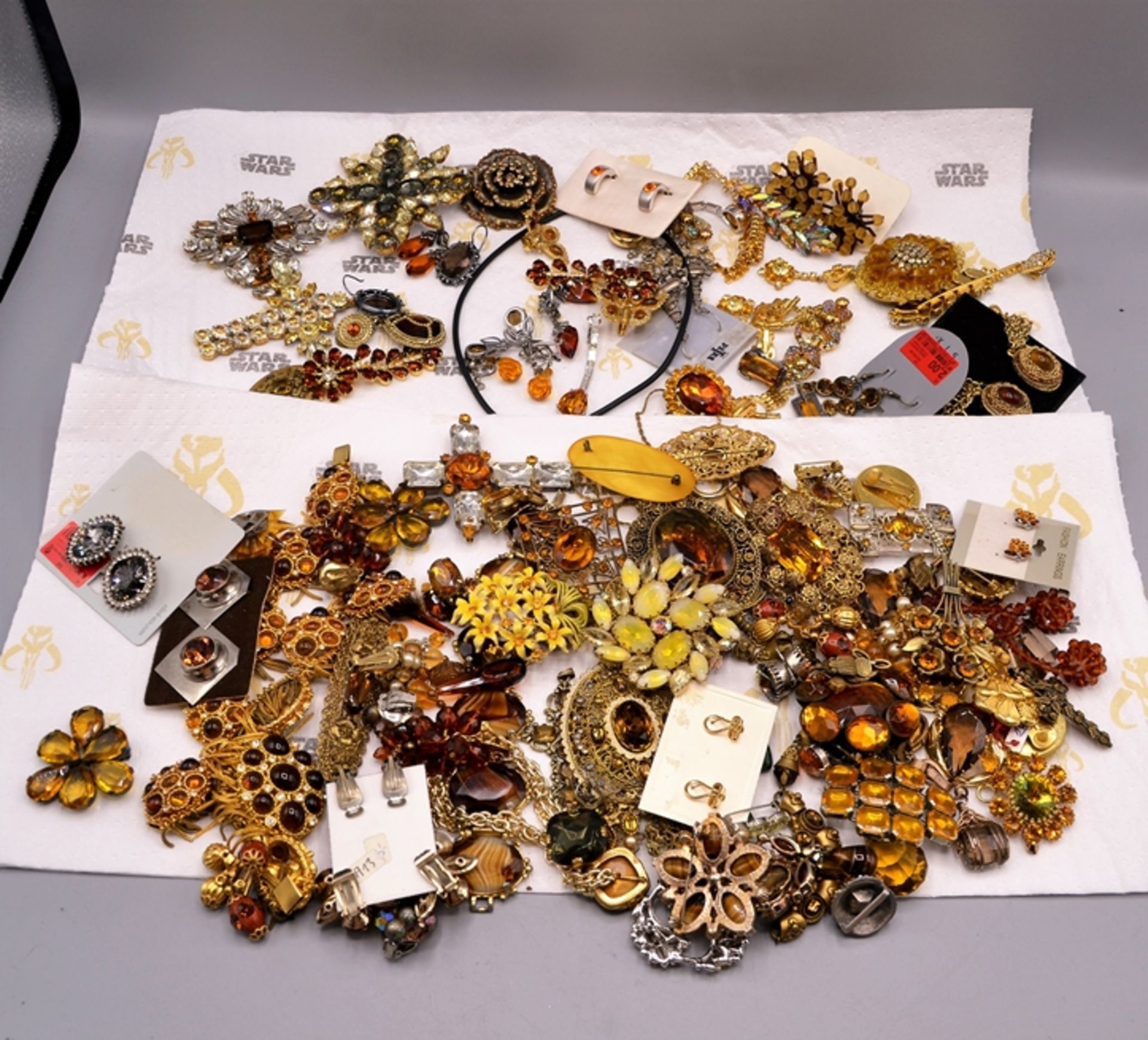 Hämatit graue gelbe u. farbige Steine etc. hochwertiger Schmuck Modeschmuck Konvolut 7,4 kg, verein - Bild 2 aus 3