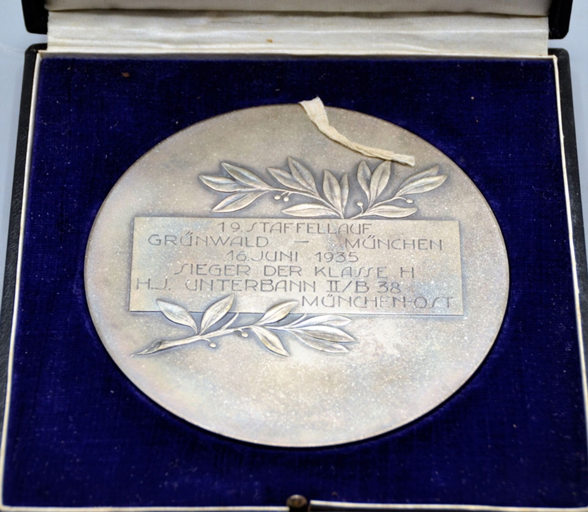 Siegermedaille D.S.B. 19. Staffellauf Grünwald - München HJ Unterbann II/B38, Deutscher Leichtathle - Bild 2 aus 3