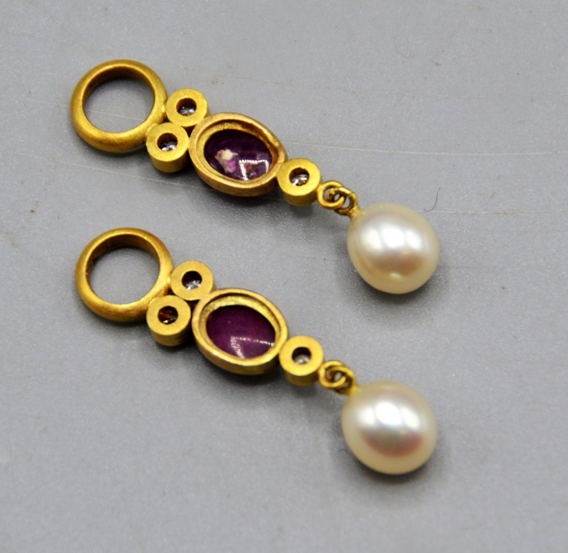 Paar Rubin Cabochon Brillanten Perlen Anhänger f. z.B. Kreolen 750 Gold, können als Anhänger an Kre - Image 3 of 3