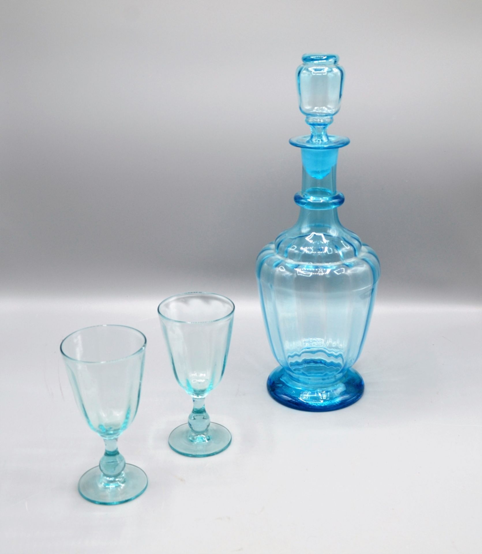 Rosenthal Joska etc. Glas Konvolut 6-teilig, darunter blaue mundgeblasene Karaffe u. 2 Becher um 19 - Image 2 of 2