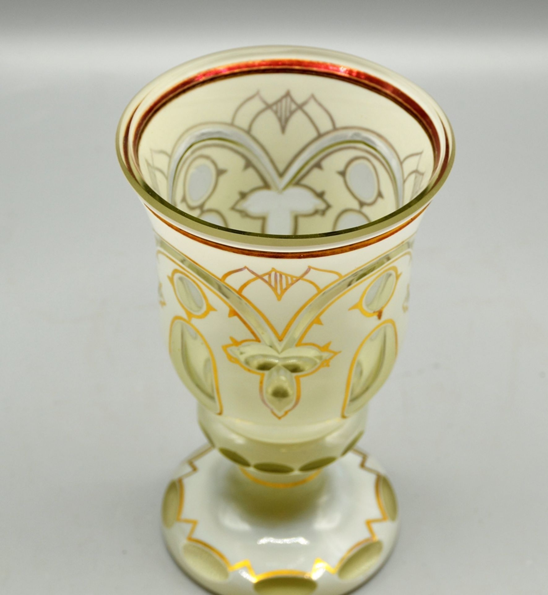 Fußbecher Zinnemailüberfang Goldmalerei Böhmen 19 Jhdt., ca. 15,8 cm - Bild 2 aus 2