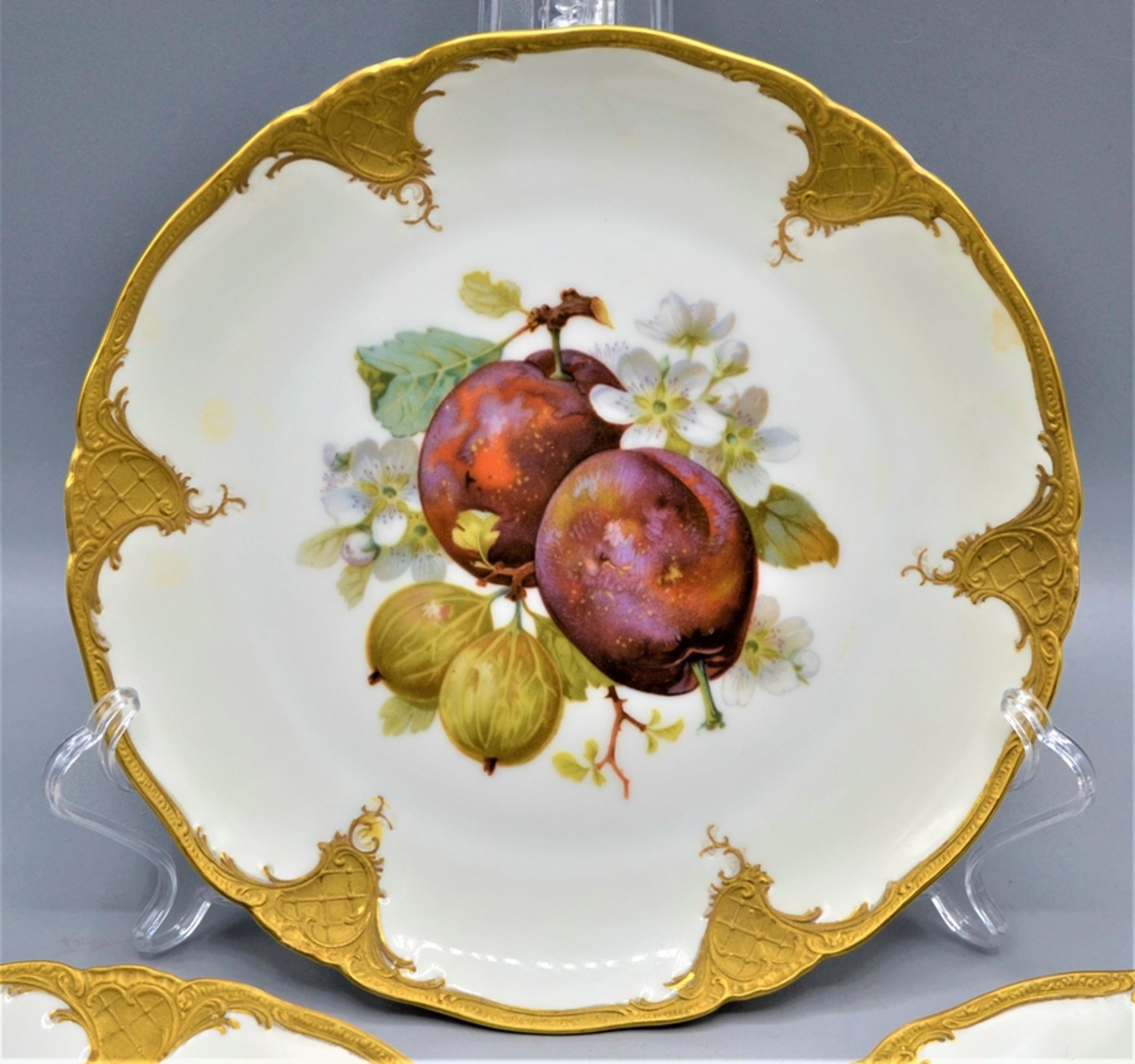 Fürstenberg Porzellan Obstteller Prunkteller mit Goldrand 3 Stück, handbemalt, Ø 21 cm - Image 2 of 5