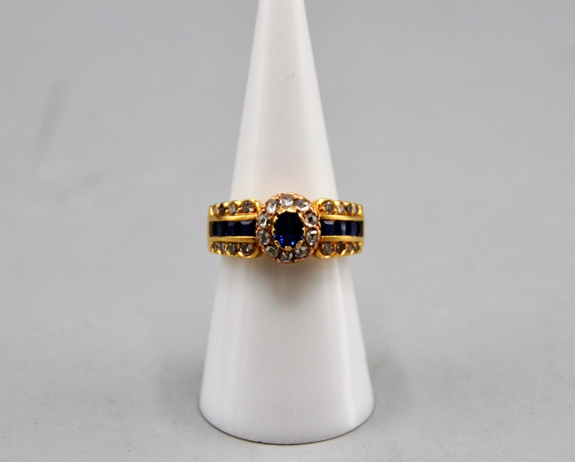 Diamant Saphir Ring Hans Opel München 750 Gold, 26 kleine Diamanten davon 10 Rosenschliff u. 16 Alt