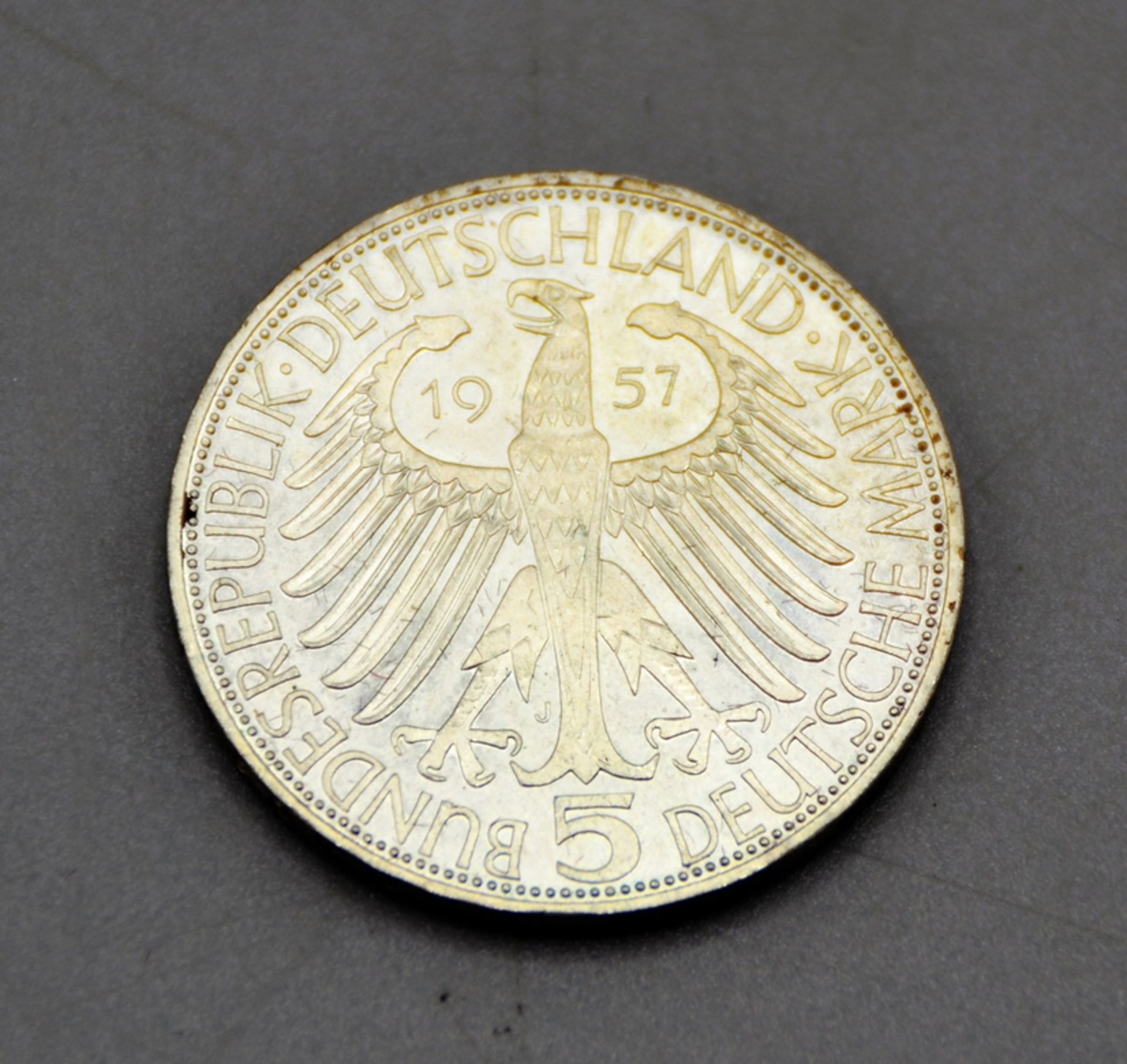 5 DM 1957 J Joseph Freiherr von Eichendorff Gedenkmünze Silber, minimaler Randfehler (kaum sichtbar - Bild 2 aus 2