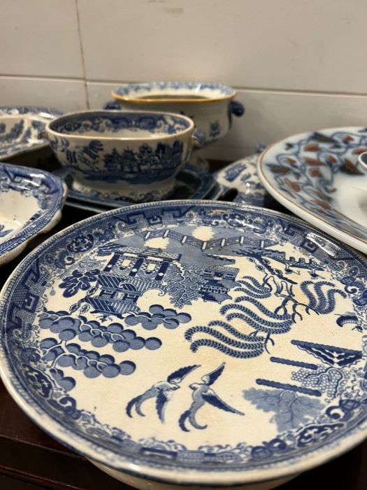 A selection of blue and white china platters and serving dishes - Image 3 of 3