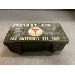 A vintage US army medical department first aid box (24cm x 12cm)