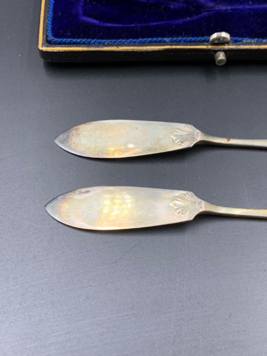 A pair of hallmarked silver knives, Sheffield, - Image 3 of 3