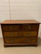 A two over two chest of drawers (H80cm W107cm D50cm)