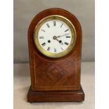 A mahogany inlaid arch mantle clock (H34cm)