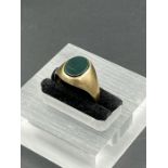 A 9ct gold signet ring Size L1/2 (Total Weight 2.4g)