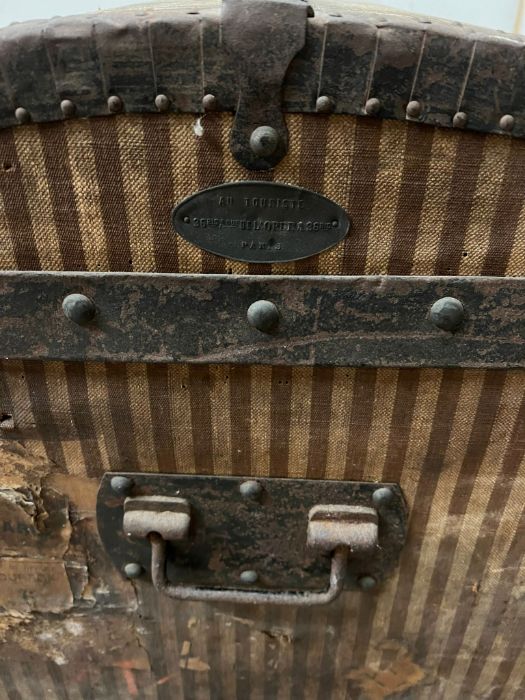 A canvas and a metal bound travel trunk (H65cm W86cm D50cm) - Image 3 of 9