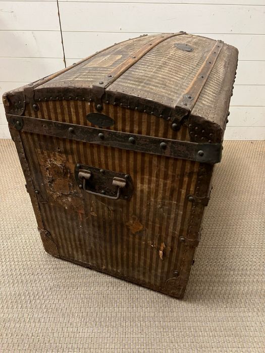 A canvas and a metal bound travel trunk (H65cm W86cm D50cm) - Image 2 of 9