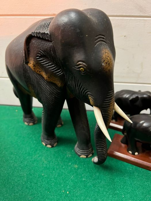 An Ebony elephant and elephant bookends - Image 2 of 3