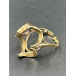 A scrap 9ct gold ring (5g)